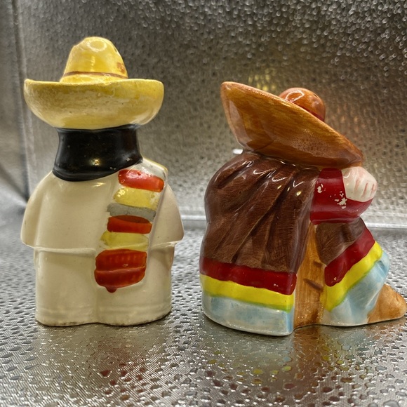 Salt and Pepper Shakers - Picture 3 of 6